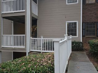 301 Barrington Hills Dr, Sandy Springs, GA 30350