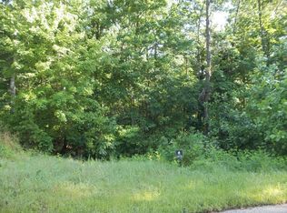 13 Edgewater Trl, Toccoa, GA 30577