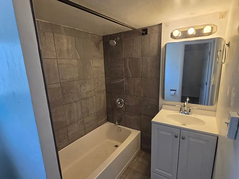 Charming 1BD/1BA Normal Heights Home w/ SOLAR and Private Fenced Yard — Photo 5