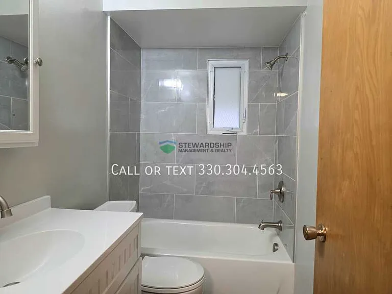 1738 Harvard Ave NW — Photo 11