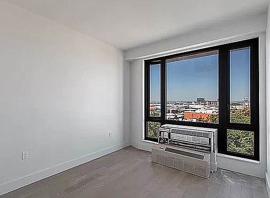 4th image of 557 4th Ave #813