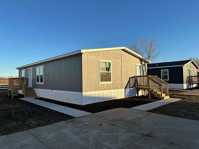 3549 Warren Pl — Photo 7