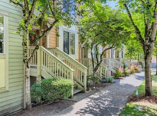 388 Shangri La Way NW, Issaquah, WA 98027