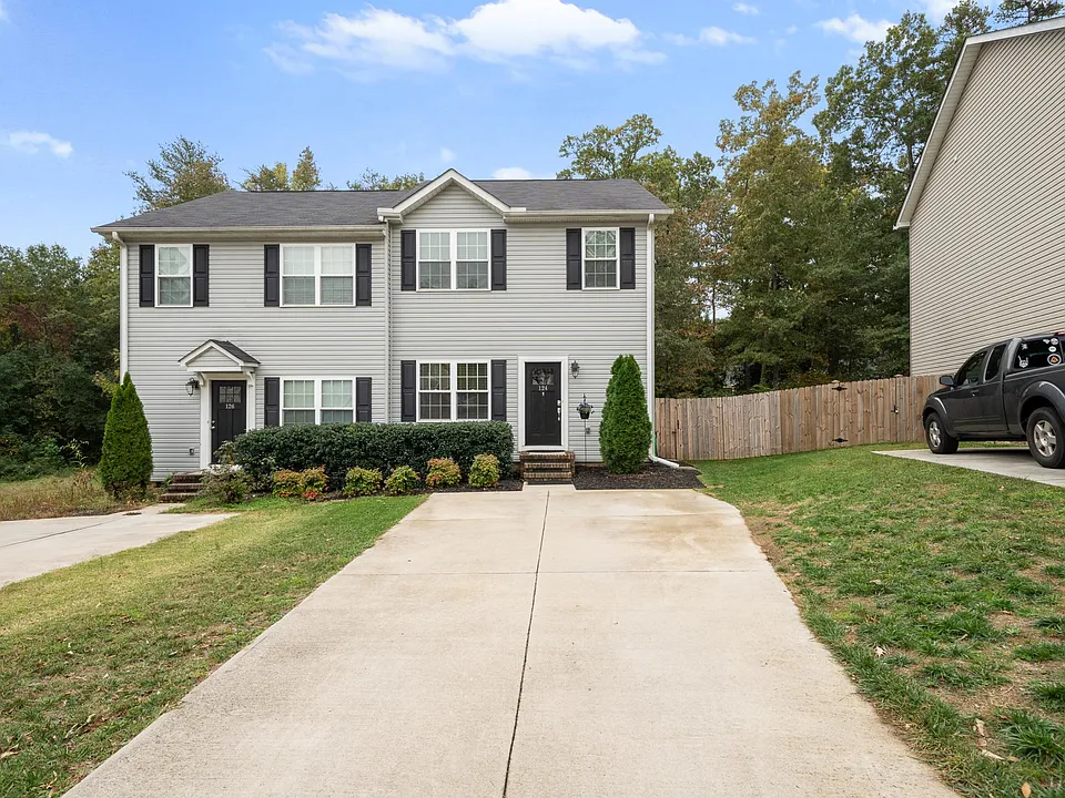 124 Village Ct