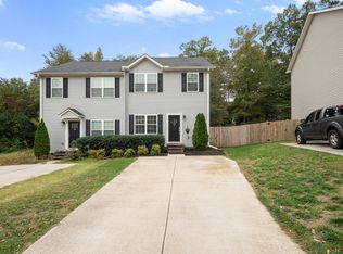 124 Village Ct, Greer, SC 29651