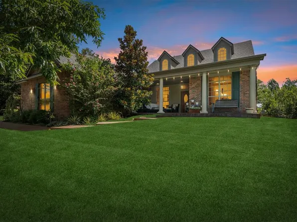 6796 Stone Valley Dr, Edmond, OK 73034
