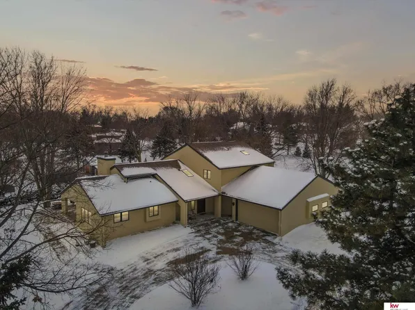21025 Roundup Rd, Elkhorn, NE 68022