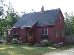 126 W Shore Dr, Silver Lake, NH 03875