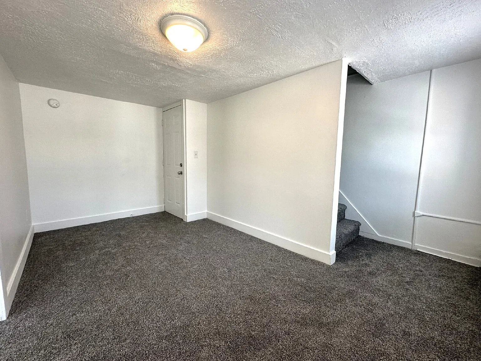 298 E Main St — Photo 2