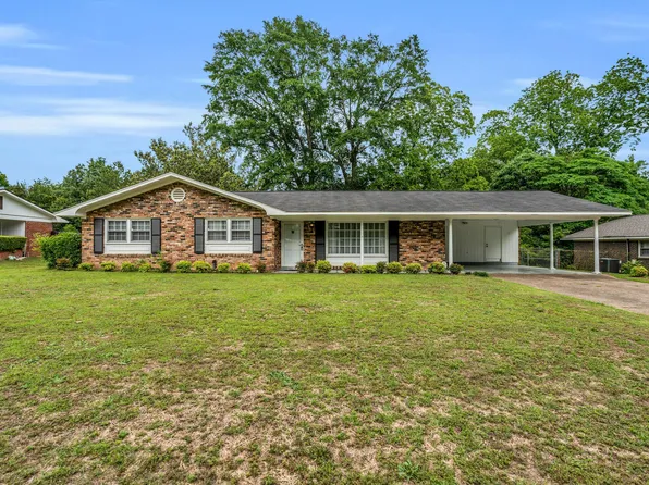 205 Eastwood Dr, Columbus, MS 39702