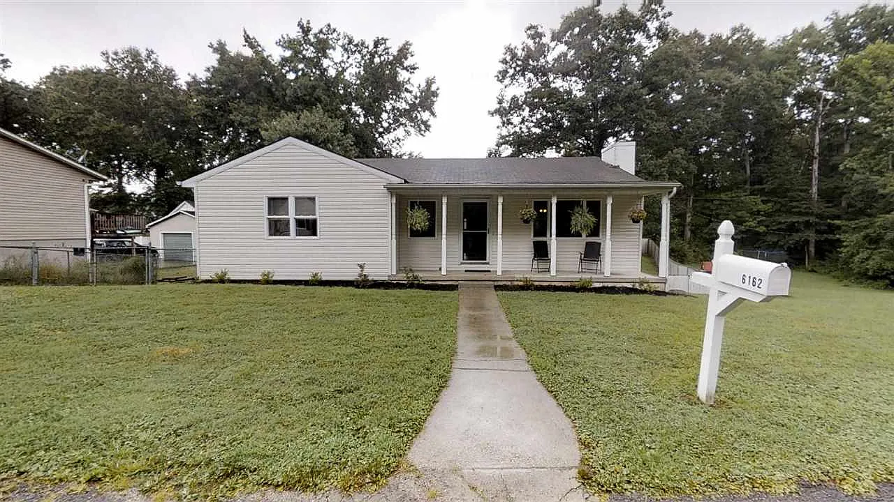 115 Rosalind Ct photo 1
