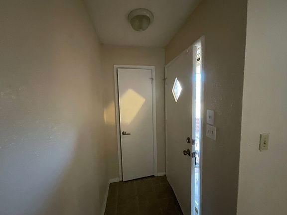 4th image of 3709 Vickie Dr