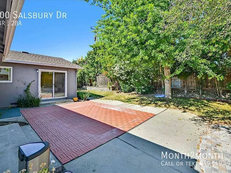 300 Salsbury Dr — Photo 29