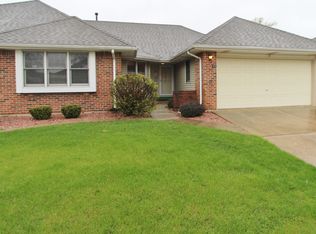 11 Fallcreek Cir #11, Montgomery, IL 60538