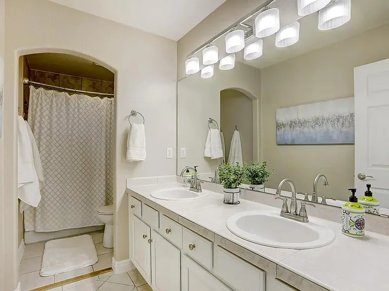 4400 Crestone Cir — Photo 15