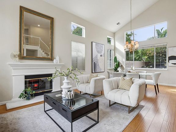 3rd image of 4911 Tuscany Cir