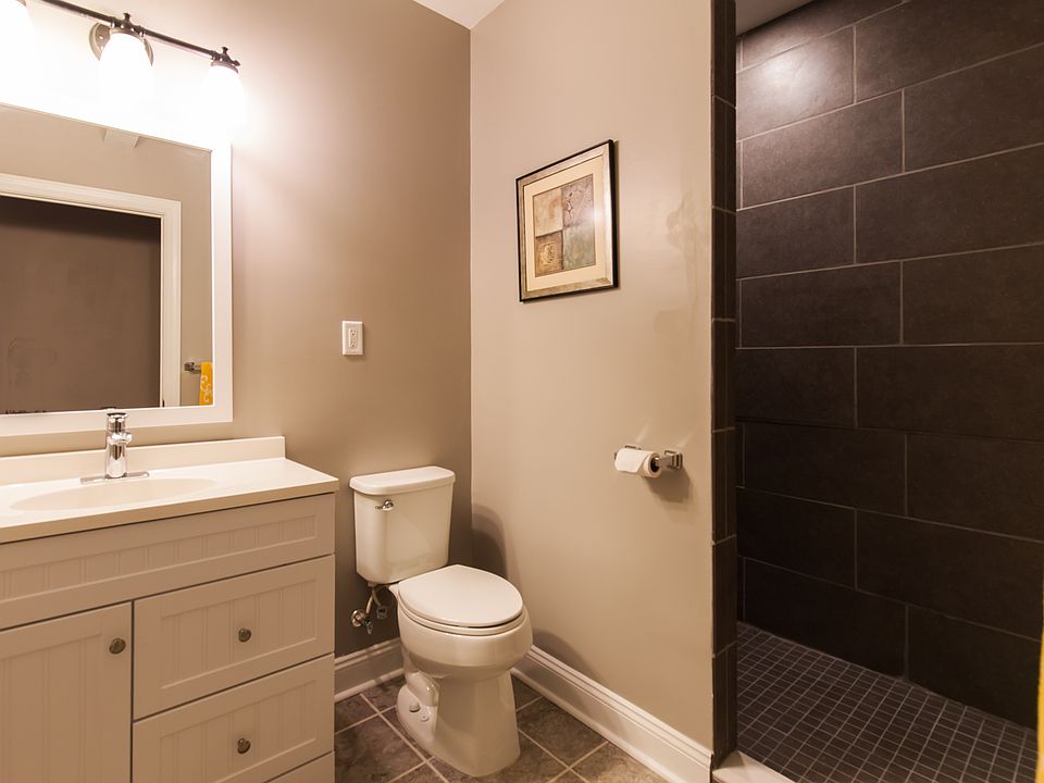 2nd image of 5865 Shimerville Rd