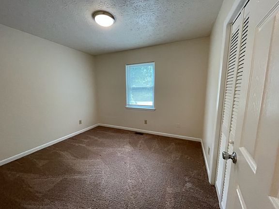 5th image of 25 Melton Dr