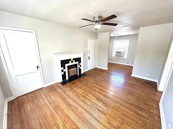 5th image of 425 Maverick St #8