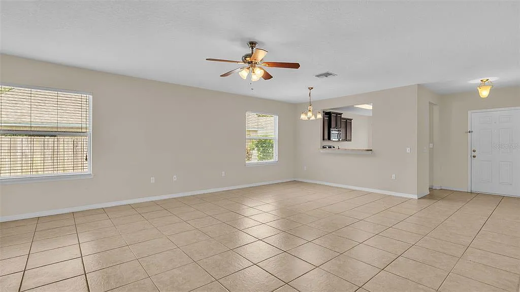 3 bed, 2.0 bath, 1750 sqft, $2,495 — Photo 4