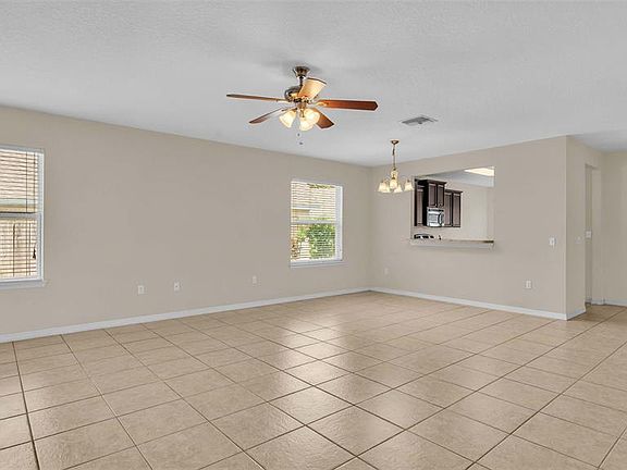 4th image of 6838 Glenbrook Dr