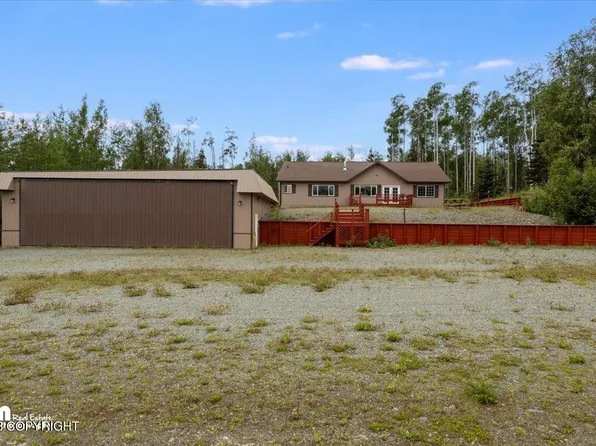2211 S Johnsons Rd, Wasilla, AK 99623