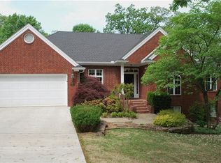 1810 S Prestwick Pl, Rogers, AR 72758