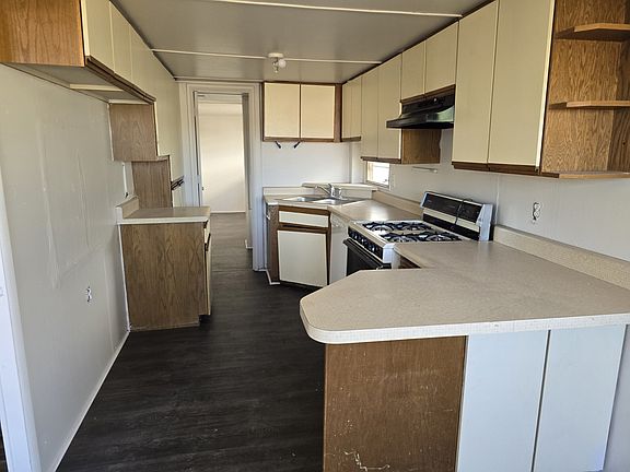 5th image of 3474 S Castle Dr