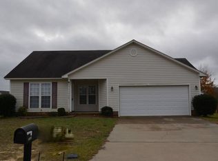 1101 Sandwell Ct, Hope Mills, NC 28348