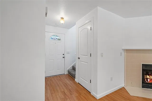 3 bed, 1.5 bath, 1449 sqft, $3,200 — Photo 4