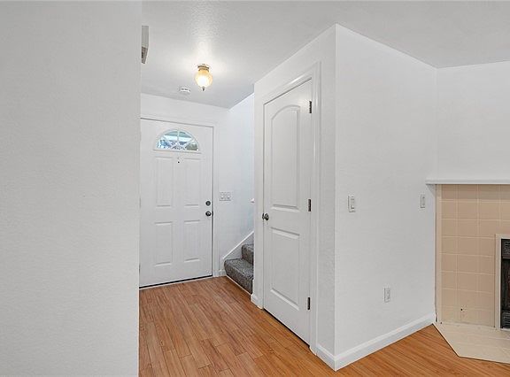 4th image of 4218 NE 5th St