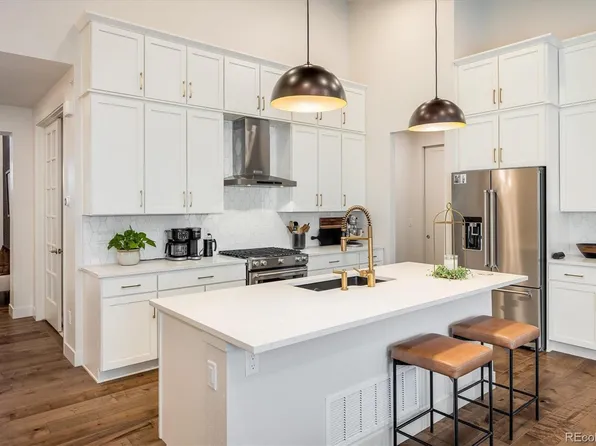 8263 S Queen Street, Littleton, CO 80127