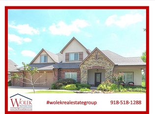 1613 N Old North Pl, Sand Springs, OK 74063