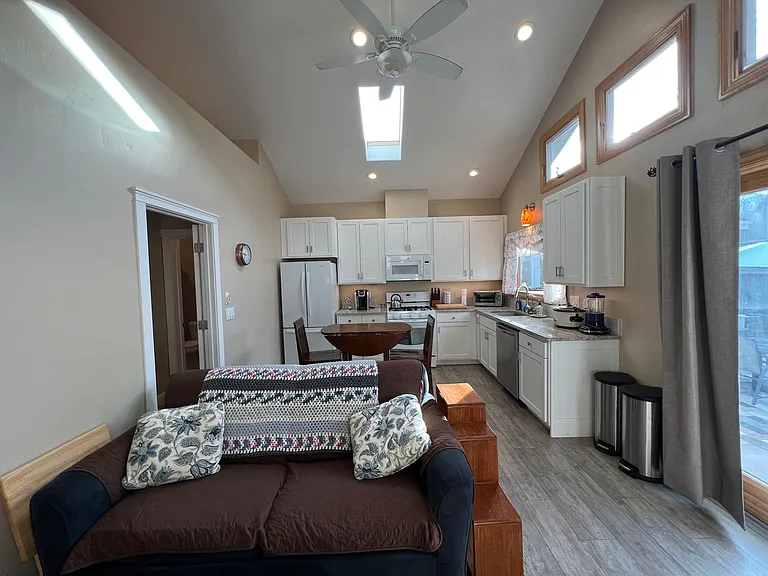 169 Marie Way — Photo 10