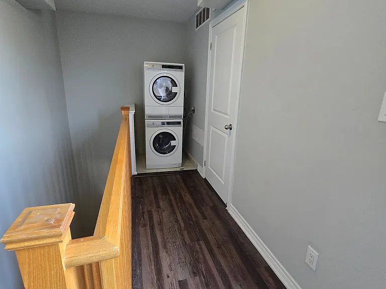 109 Rushbrooke Ave #2 — Photo 15