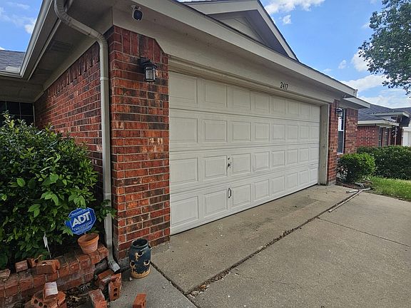 4th image of 2417 Ensenada Ln