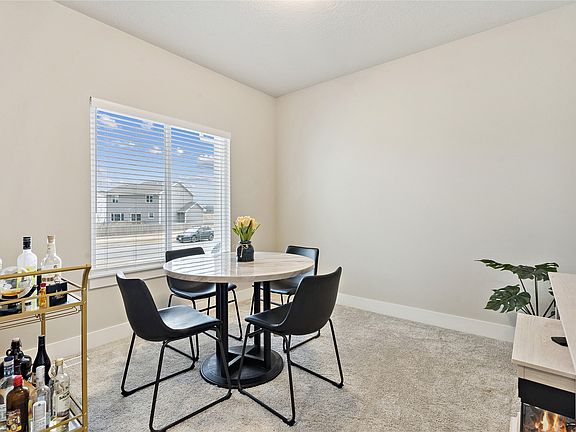 3rd image of 2913 Indigo Ln