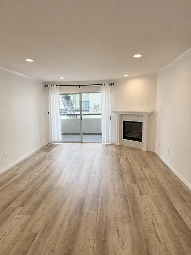 21500 Burbank Blvd #113 Photo 1 21500 Burbank Blvd #113 Photo 1