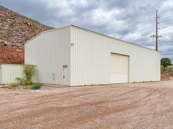 4th image of 555 E Nichols Peak Rd