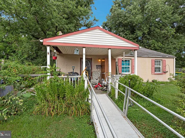 306 Frazer Pl, New Castle, DE 19720