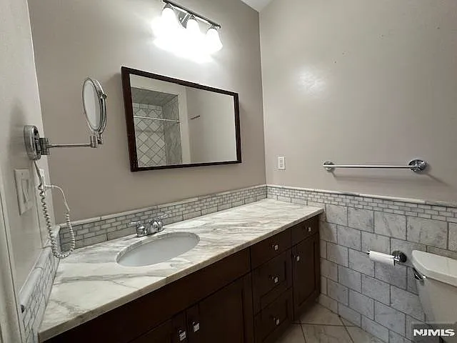 255 Laird Ave #6 — Photo 23