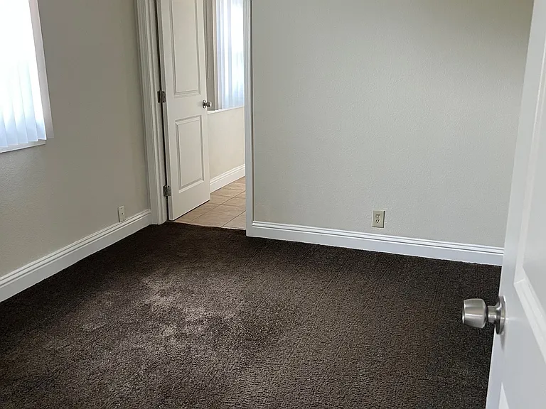 1569 Mono Ave — Photo 8