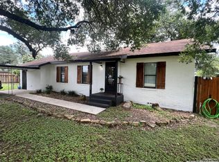 1804 Owens Ave, Three Rivers, TX 78071