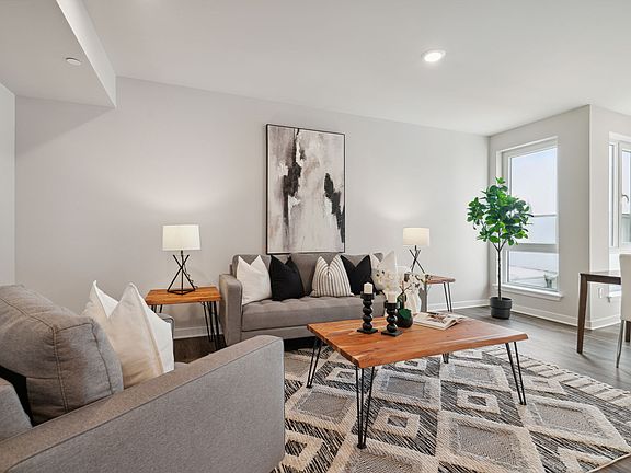 5th image of 101 W Oxford St #406