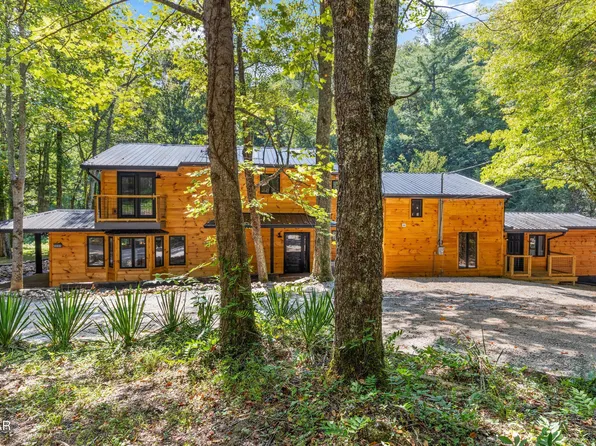 4031 Chamberlain Ln, Sevierville, TN 37862