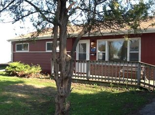 317 W Winthrop Ave, Addison, IL 60101