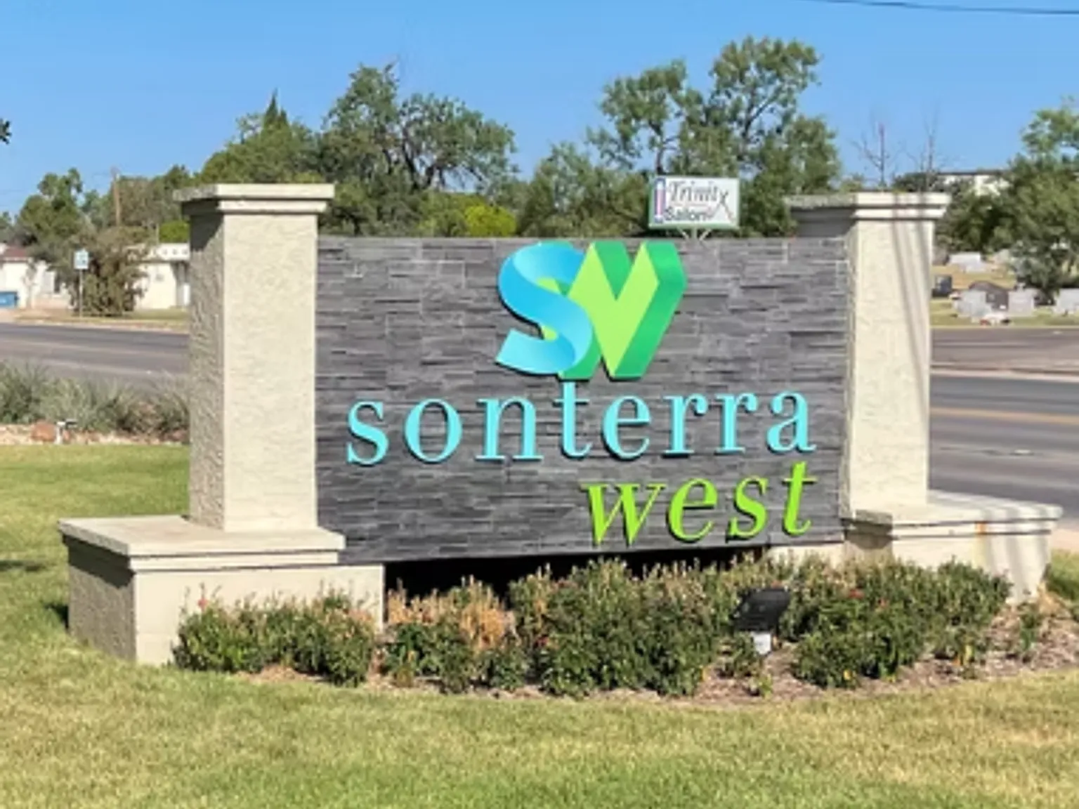 Sonterra West Apartments — Photo 2