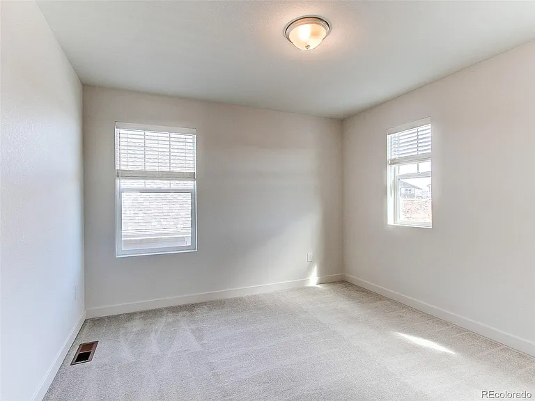 4081 Fortune Ln — Photo 14