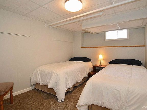004_Bedroom