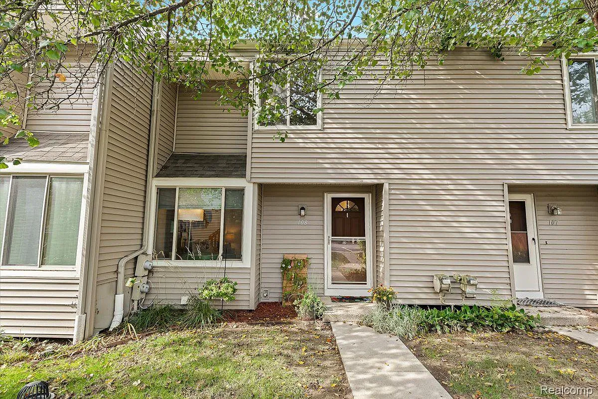 616 Rickett Rd APT 108 photo 1